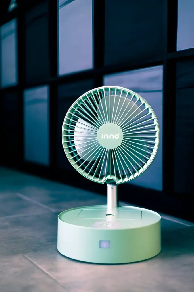 Inno Portable Fan & Essential Oil Diffuser